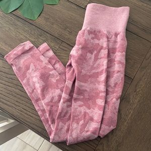 NVGTN PINK CAMO SEAMLESS LEGGINGS